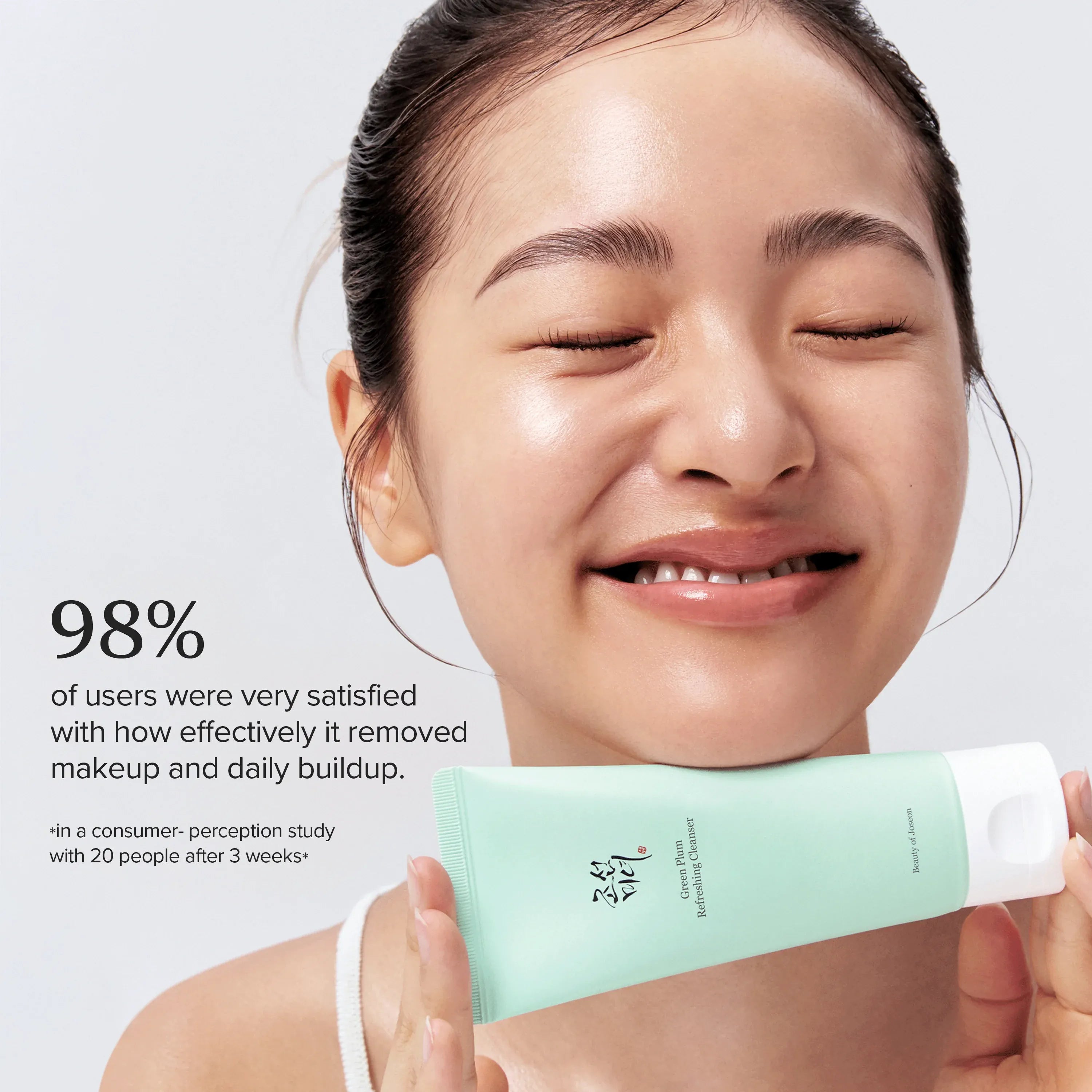 Beauty of Joseon Green Plum Refreshing Cleanser lämnar huden ren, återfuktad och fräsch efter daglig ansiktsrengöring.